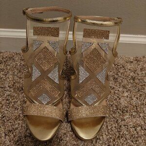 Thalia Sodi "Regalo" dress sandal